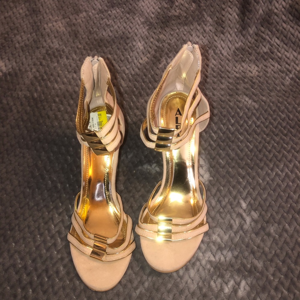 Women’s Alba Wedges B14